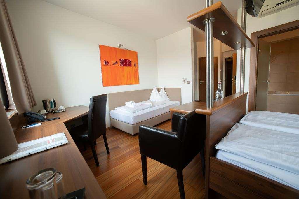 Reinisch - Near Vienna Airport Schwechat