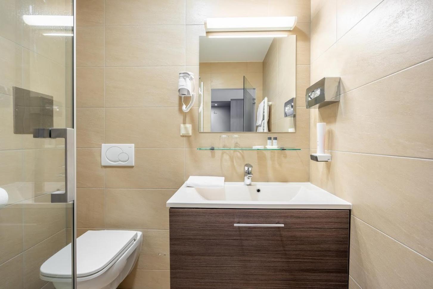 Reinisch - Near Vienna Airport 4*