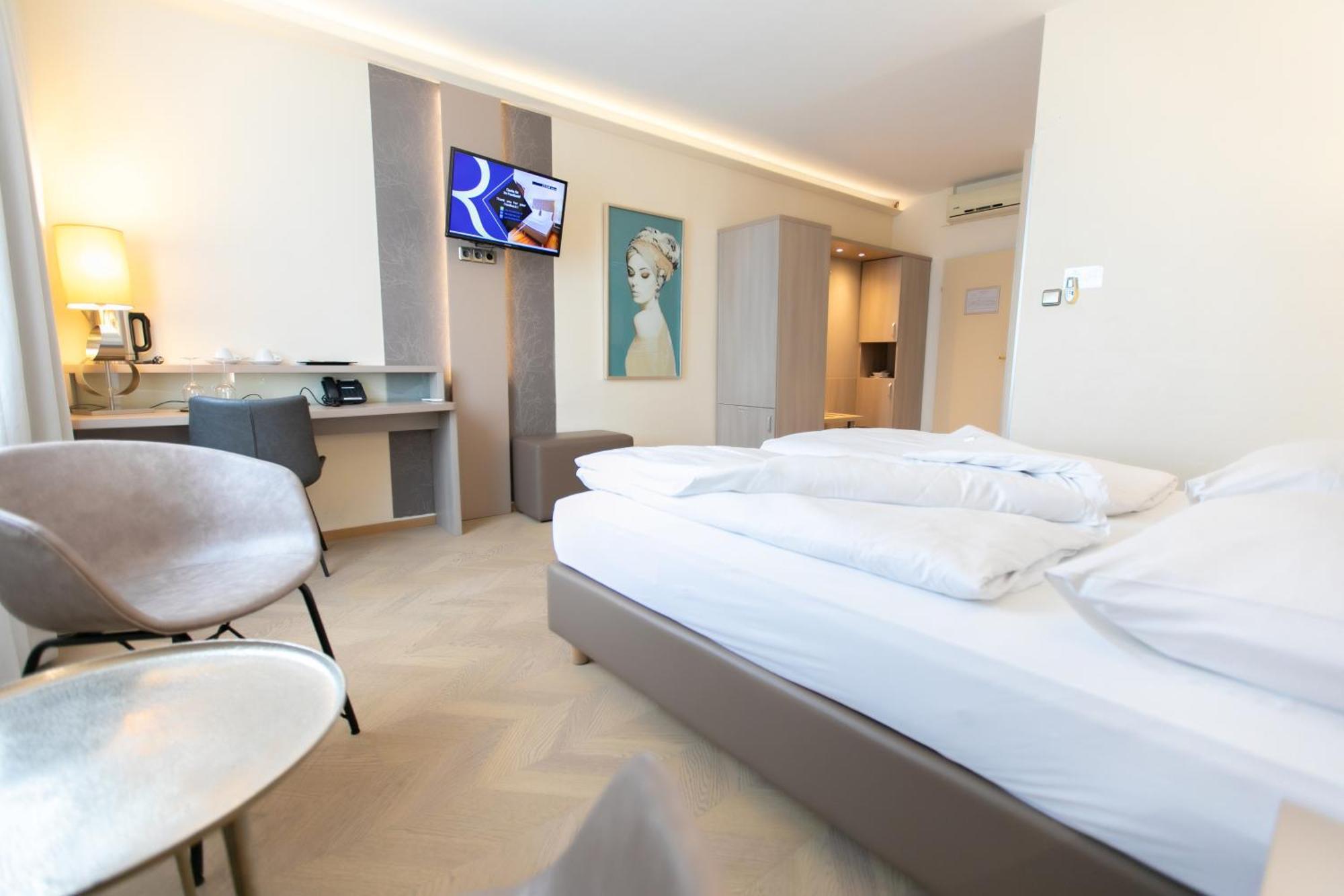 Reinisch - Near Vienna Airport 4*