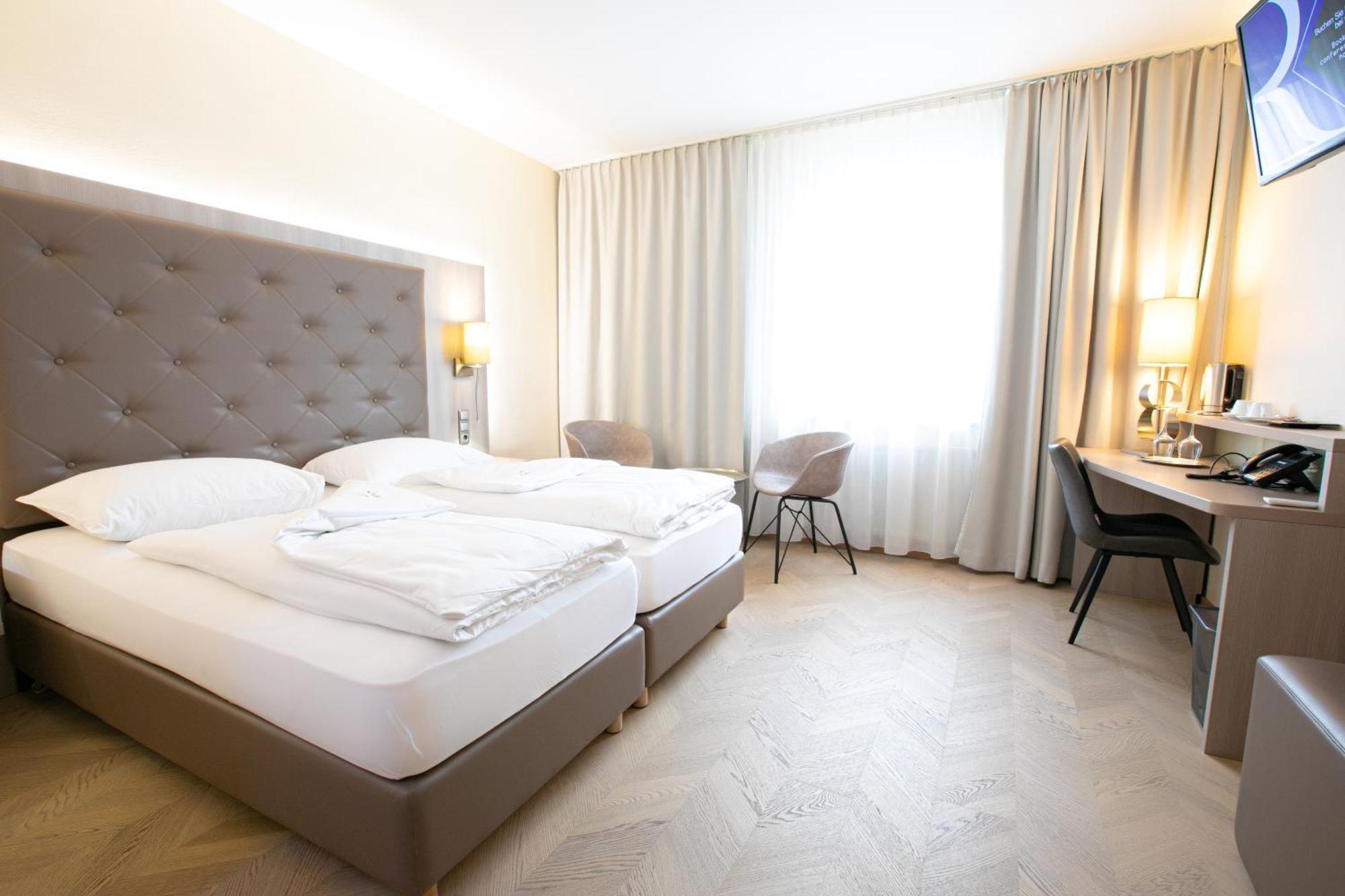 Reinisch - Near Vienna Airport