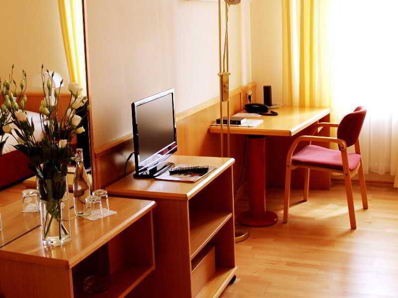 Reinisch - Near Vienna Airport 4*
