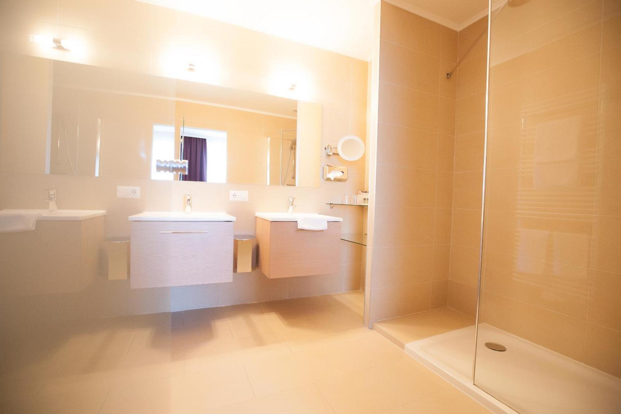 Reinisch - Near Vienna Airport 4*