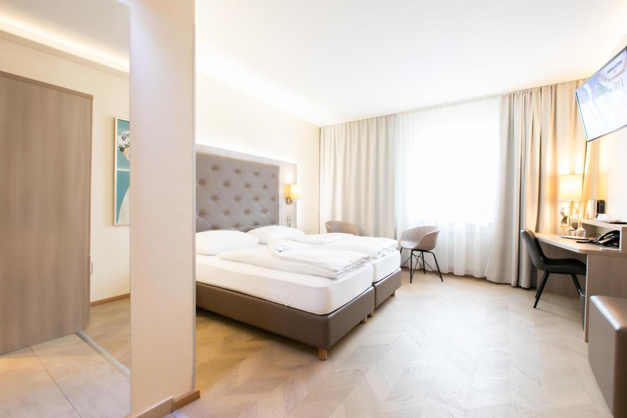 Reinisch - Near Vienna Airport